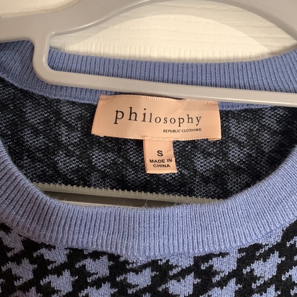 Blue and black houndstooth sweater with puffed sleeves 💙🖤 - Picture 2 of 7